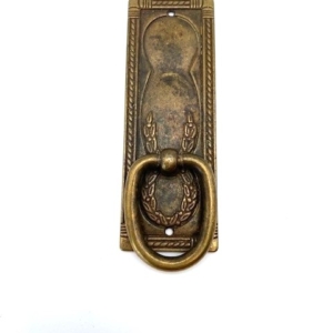 Meubelgreep Brons antiek Lauwerkrans verticaal 34mm