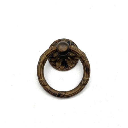 Ringgreep Messing antiek Bloem en knoop 34mm